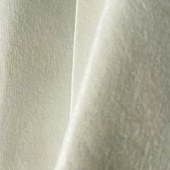 白色拒水涤纶水刺无纺布