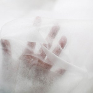 PP纺粘白色20克无纺布购物包装袋家纺丙纶长丝无纺布